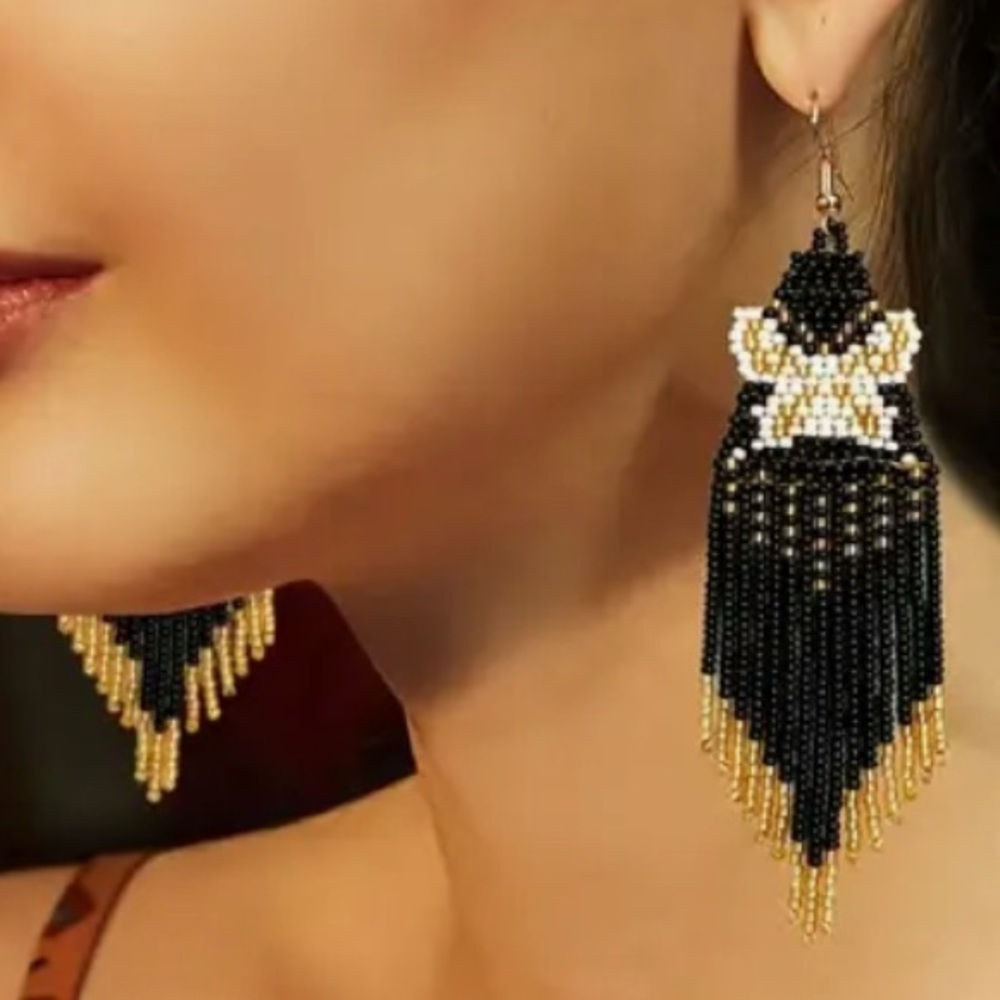 Black and Gold Bow Pattern Beaded Tassel Earrings. New. - Picture 7 of 9